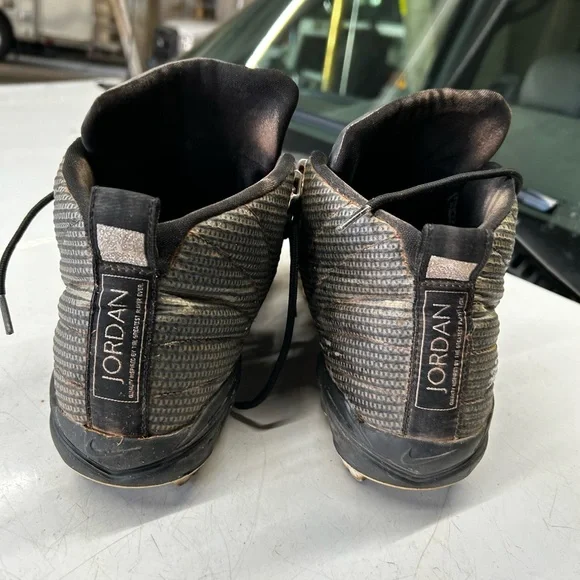 Jordan 12 Molded Cleats - Picture 5 of 6